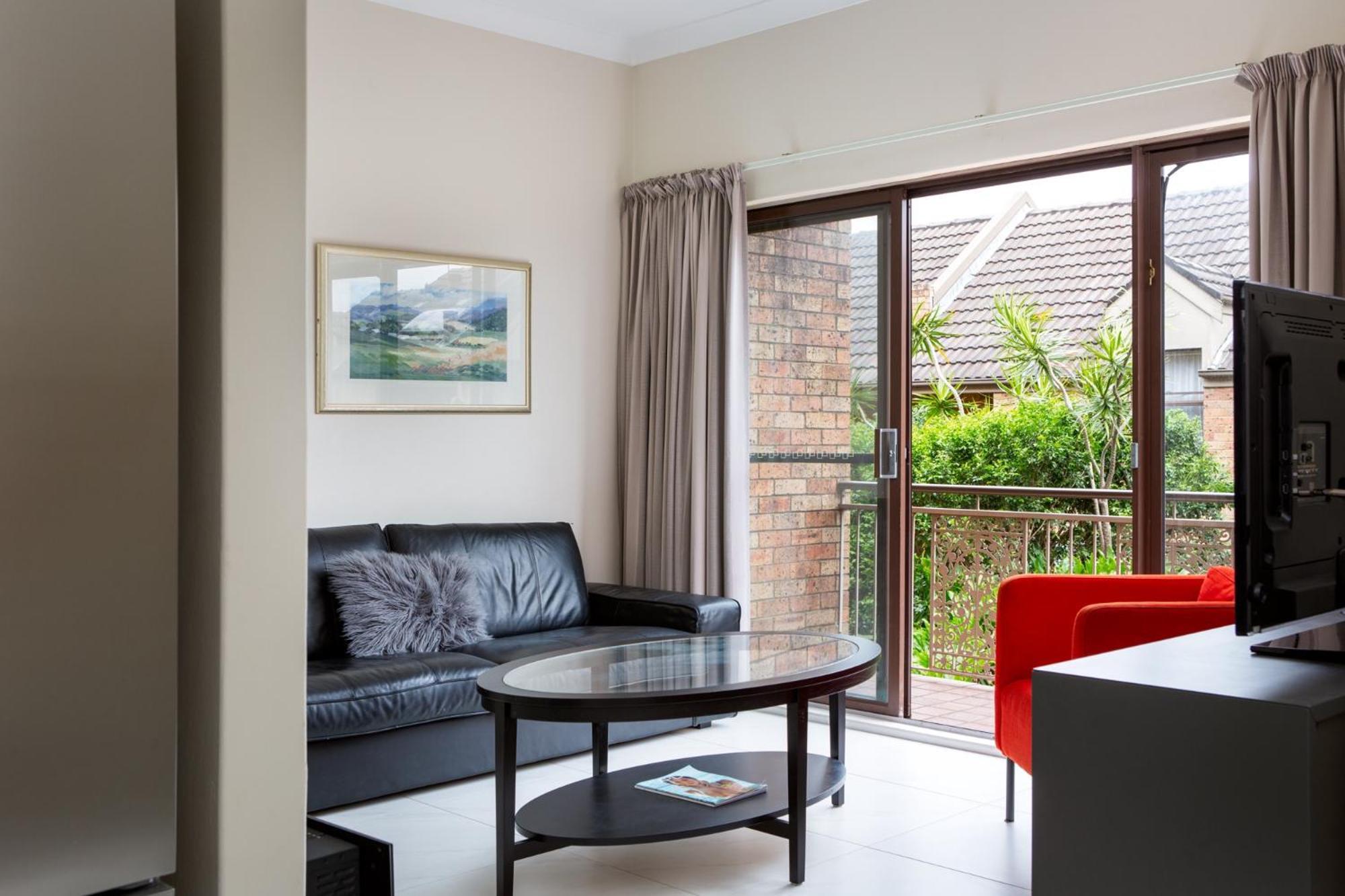 Spacious 3-Bed Townhouse In Stylish Balmain Сидни Екстериор снимка