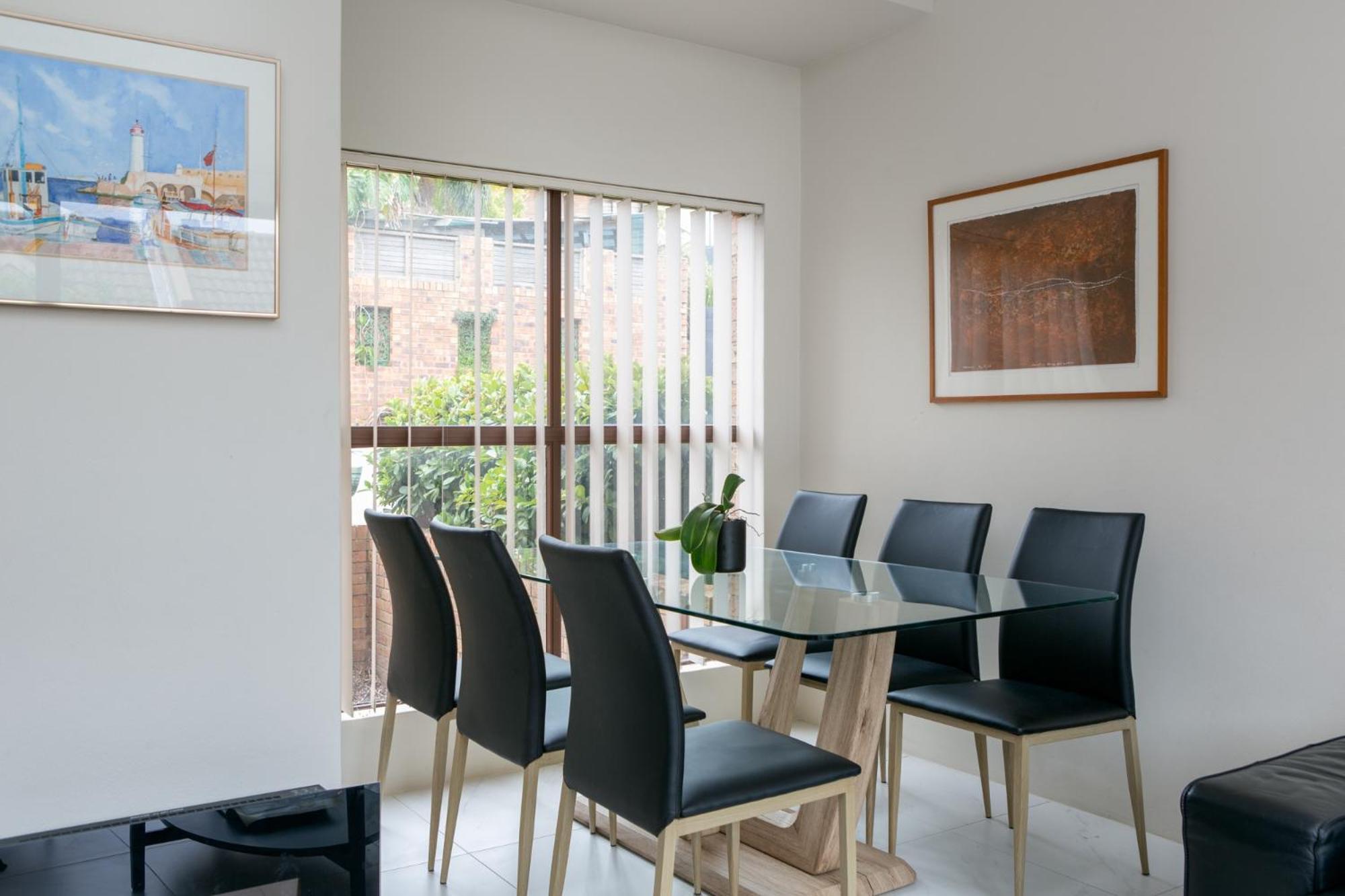Spacious 3-Bed Townhouse In Stylish Balmain Сидни Екстериор снимка